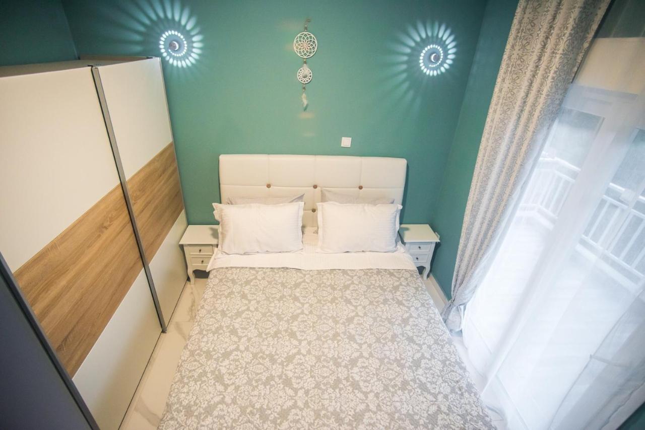 Diamond Lux Apartment PalaiónTsiflíkion Exterior foto
